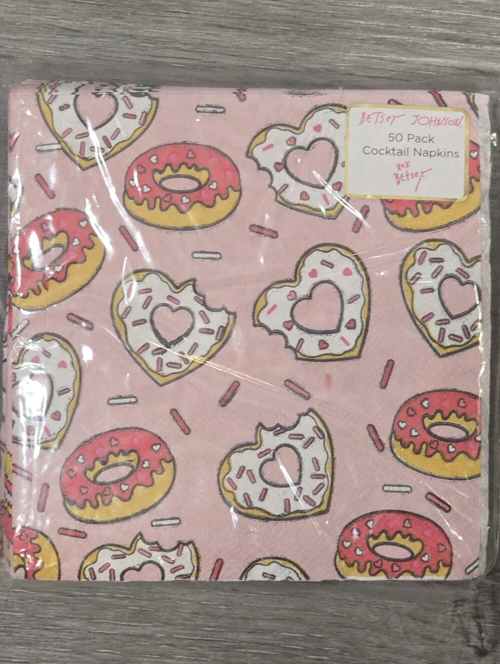 Betsey Johnson‎ Heart Donuts & Cocktail Napkin Set